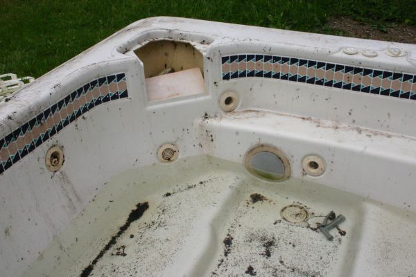 Hot Tub Removal in Edmonds
